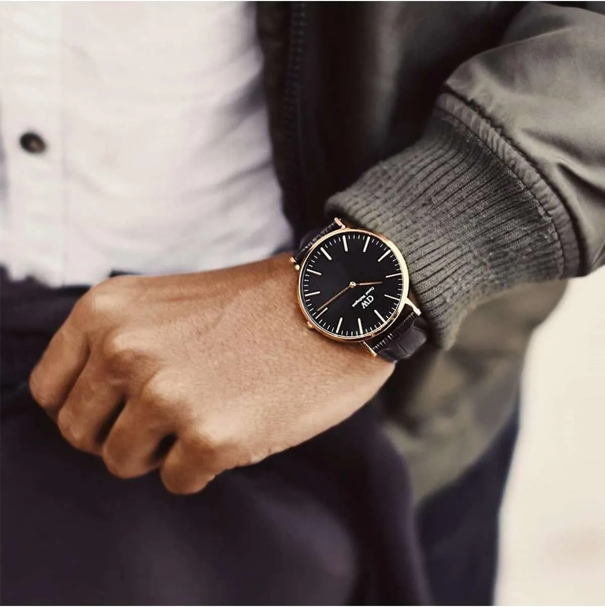 Italian Black Leather Band Daniel bureau enigma Wellington Classic Reading Watch, 