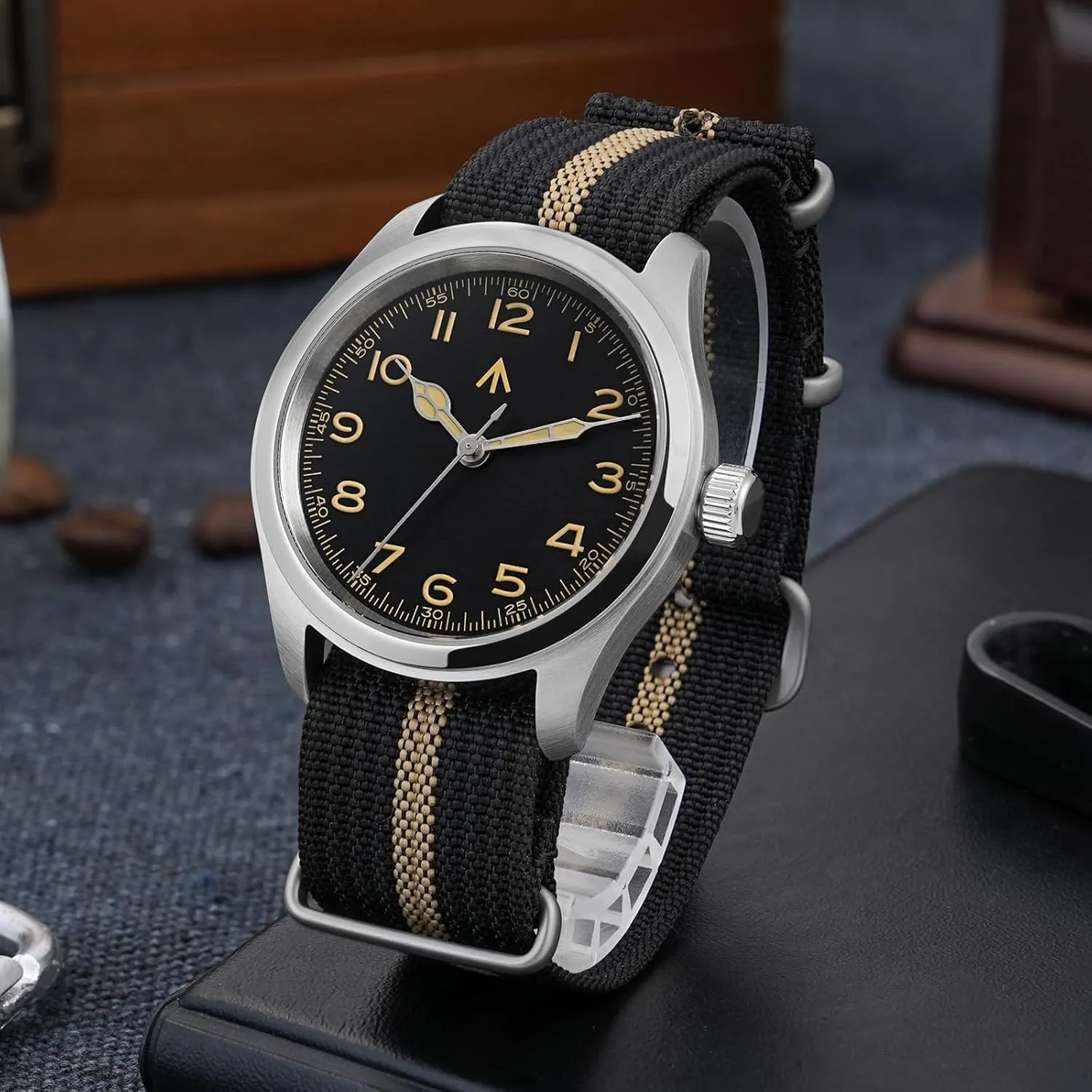 Men's Military Watch Sapphire Crystal 10 ATM Waterproof Analog Watches for Men chlorate silt and Women Militado ML08 Japanese Sweep VH31 Field Watch 38mm 