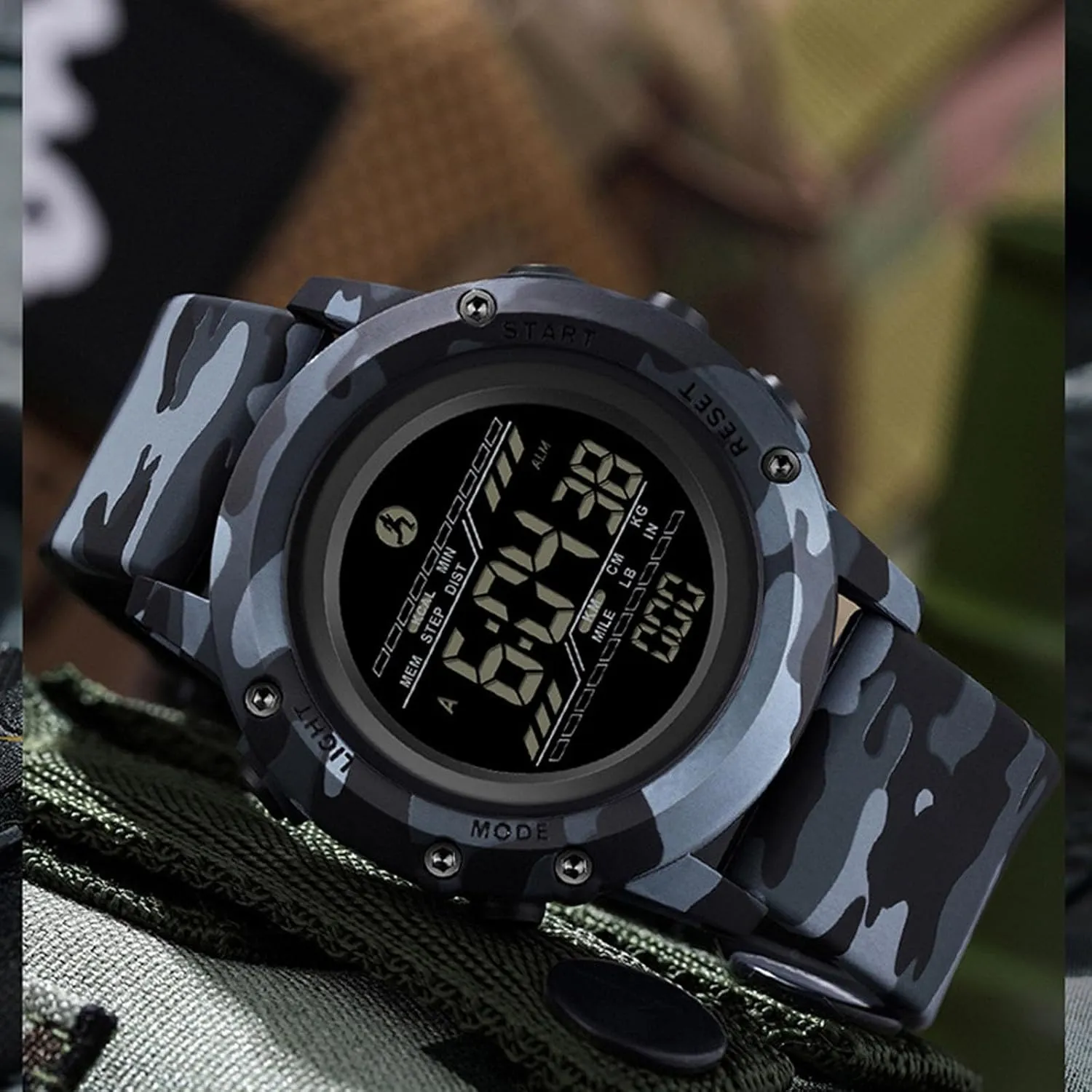 Tactical highland Watch for Outdoor, Ideal for Wilderness Adventures Camouflage Designed Waterproof Multifunctional 