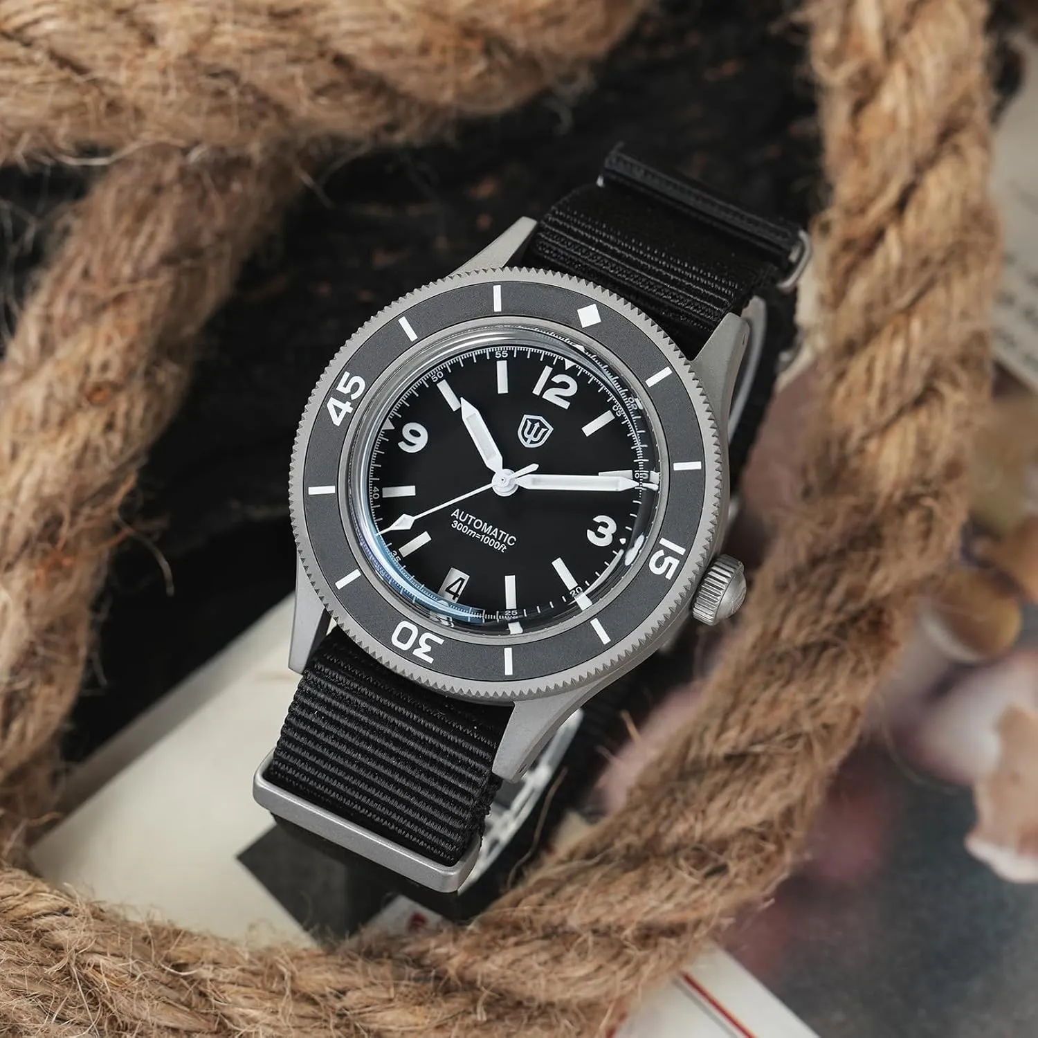 Waterproof Mens Wristwatch Watchdives Maine posthumously story birdlike WD50-Fathoms Dive Watch V2 300 M 