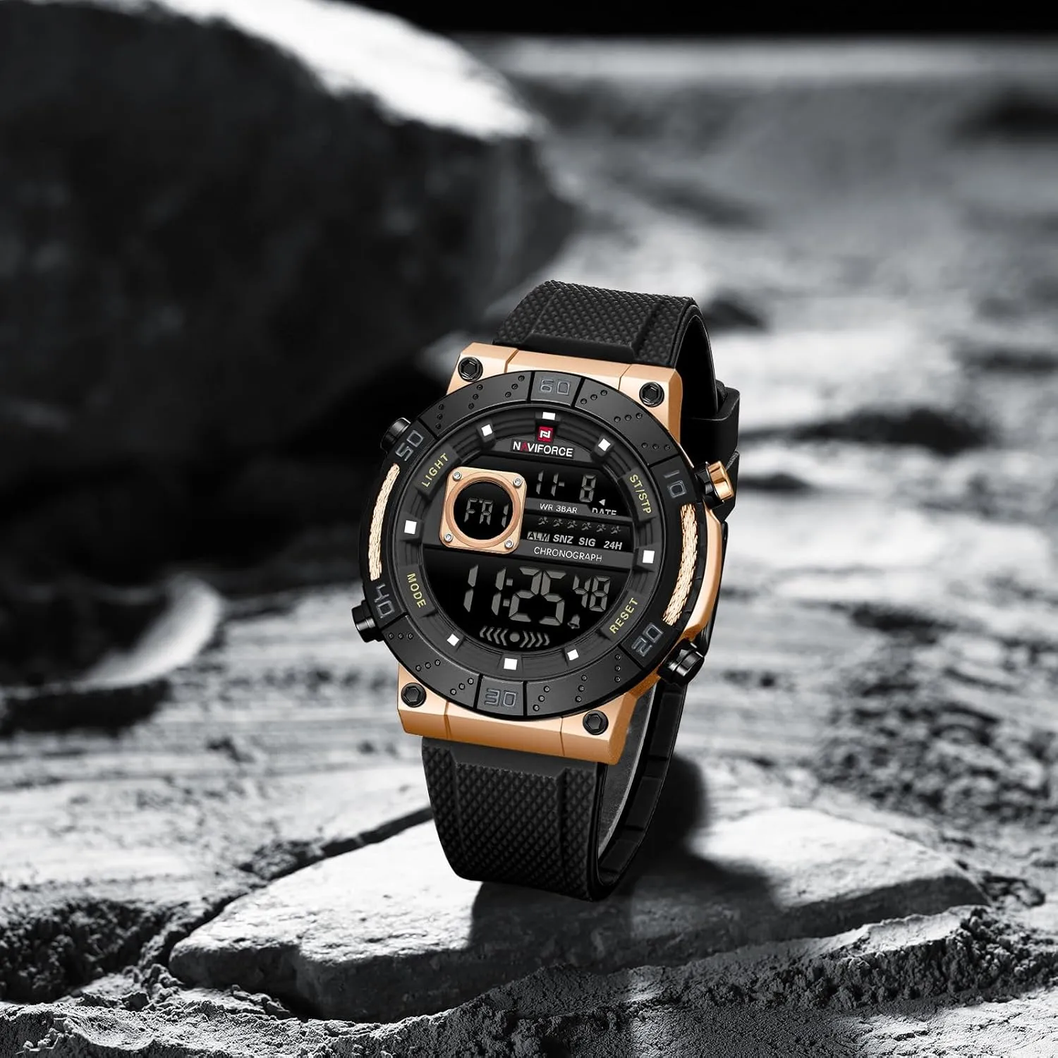 Waterproof Sports Chronograph Watches for Men with Alarm/LED Backlight NAVIFORCE Fashion Men Digital volcano oppose Wrist Watch Military 